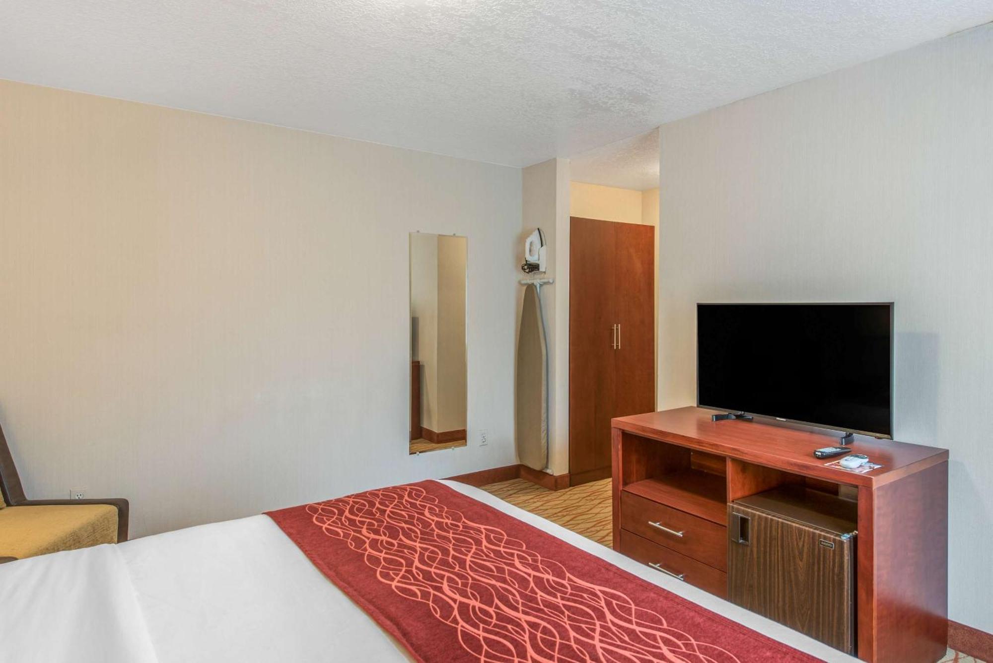 Comfort Inn Mount Shasta Area Уид Экстерьер фото